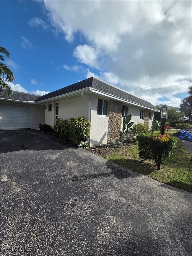 280 Lanchester Ct in Naples, FL - Building Photo - Building Photo