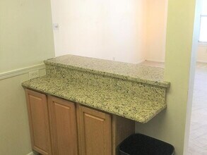 301 Trinity Ct in Princeton, NJ - Building Photo - Building Photo