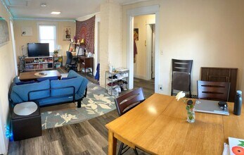 1443 Regent St in Madison, WI - Building Photo - Building Photo