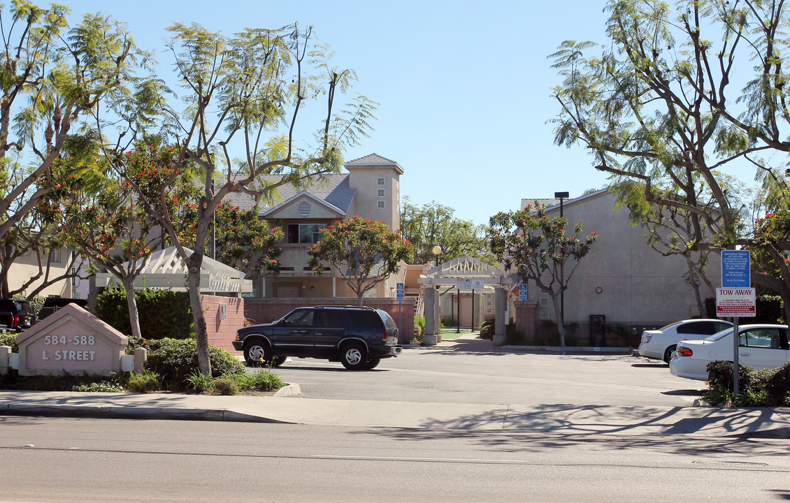 L Street Manor in Chula Vista, CA - Building Photo