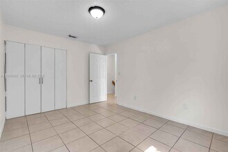 3364 NW 197th Terrace in Miami Gardens, FL - Foto de edificio - Building Photo