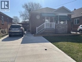 255 E 34th St in Hamilton, ON - Building Photo