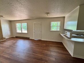 6040 Deep Green Dr in Shelby, NC - Building Photo - Building Photo