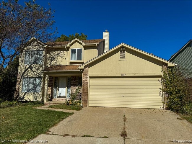 property at 2867 Woodmont Dr W