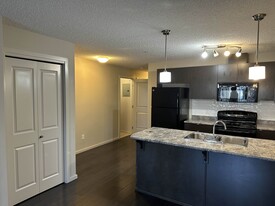 344 Windermere Rd NW in Edmonton, AB - Building Photo - Building Photo