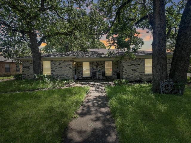 7002 Lincoln Dr in North Richland Hills, TX - Building Photo - Building Photo