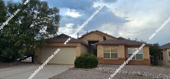 3100 Shady Spring Dr SW in Albuquerque, NM - Building Photo