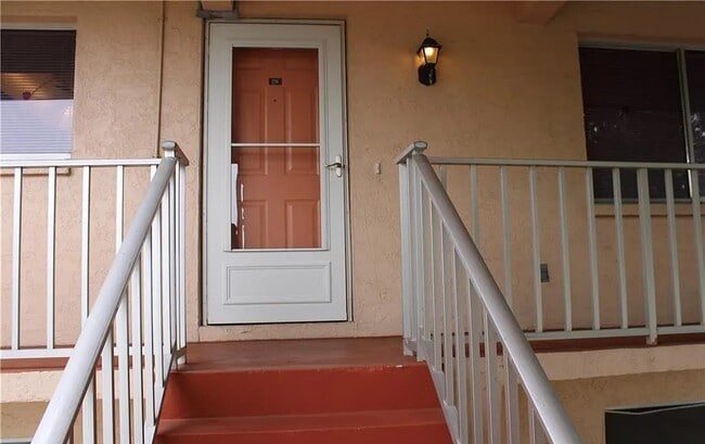 203 SE 15th Pl, Unit # 214 in Cape Coral, FL - Building Photo - Building Photo