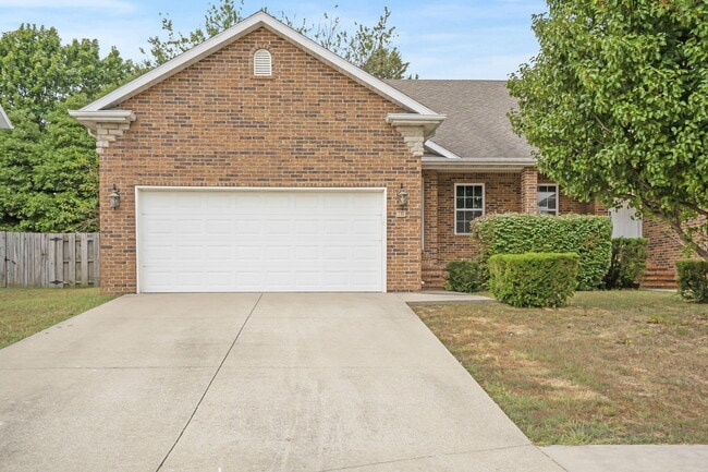 property at 717-719 E Watermill Cir