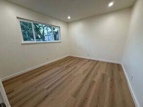 2360 Galway Ct, Unit 3 in Santa Clara, CA - Building Photo - Building Photo