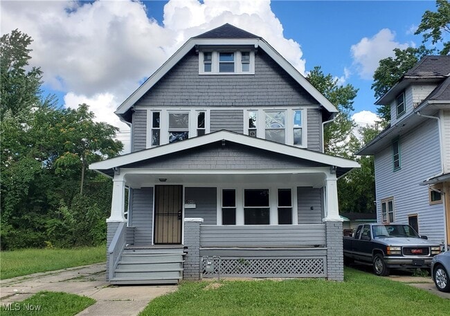 property at 1095 E 146th St