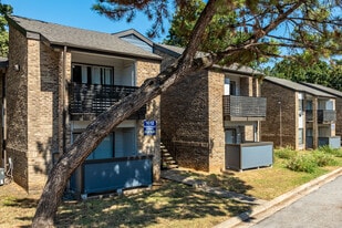 The Madeleine in Fort Worth, TX - Building Photo