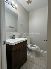 17504 Oakwood Dr in Hazel Crest, IL - Building Photo - Building Photo