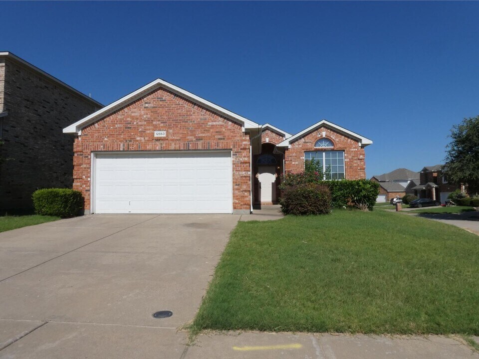 12853 Danville Dr in Fort Worth, TX - Building Photo