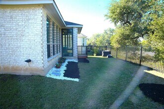284 Kimble Creek Lp in Kyle, TX - Building Photo - Building Photo