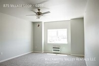 Village Loop Apartments in Lebanon, OR - Building Photo - Building Photo