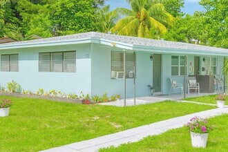 23 NE 19th Ave in Pompano Beach, FL - Foto de edificio - Building Photo