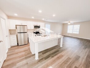 209 Munford St in Lynchburg, VA - Foto de edificio - Building Photo