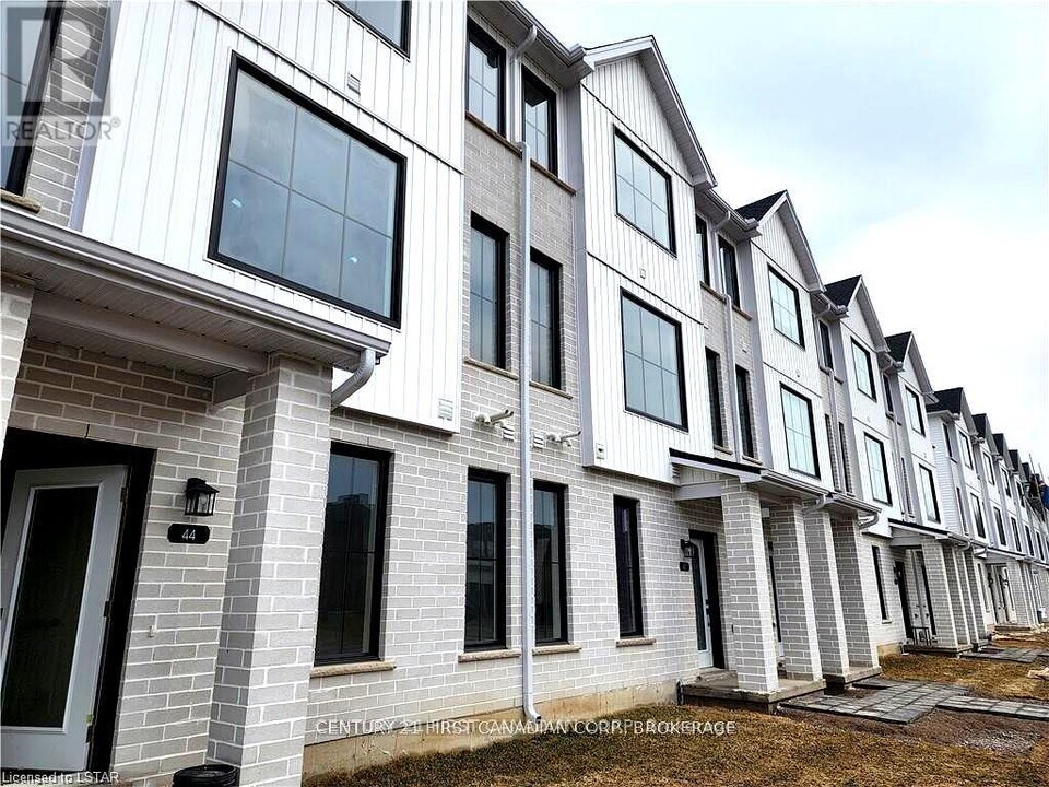 1781-1781 Henrica Ave in London, ON - Building Photo