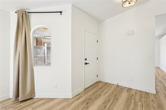 7400 Queen Palm Dr in Las Vegas, NV - Building Photo - Building Photo