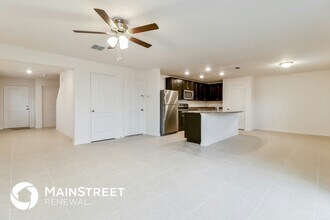 2443 Caspian Dr in Lakeland, FL - Building Photo - Building Photo