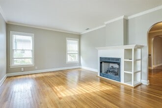 1300 Crestwood Rd in Austin, TX - Building Photo - Building Photo