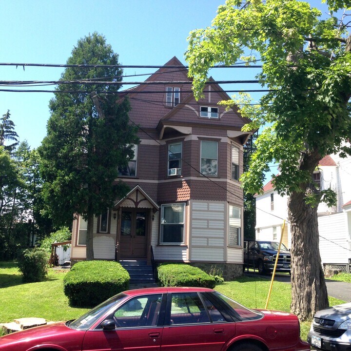 113 S Lake Ave, Unit 1st Floor in Albany, NY - Foto de edificio