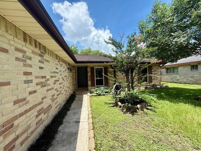 9407 Pinole Ln in Houston, TX - Building Photo - Building Photo