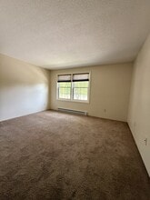 812 Court St in Keene, NH - Building Photo - Building Photo