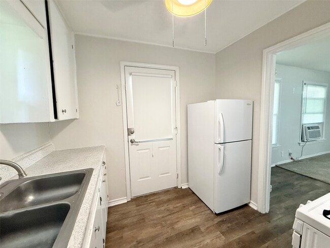 property at 117 Oak Dr