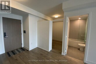 575-2575 Bloor St E in Toronto, ON - Building Photo - Building Photo