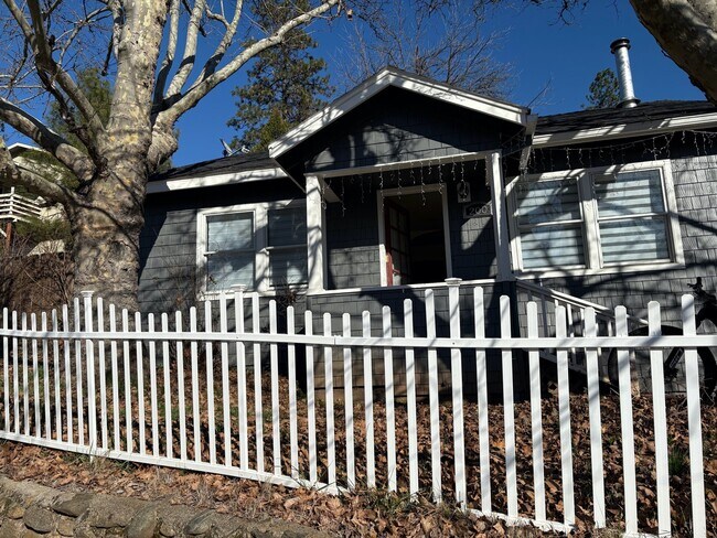 200 Taylor St in Weaverville, CA - Building Photo - Building Photo