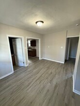 2237 Oakdale Ave in Lorain, OH - Building Photo - Building Photo