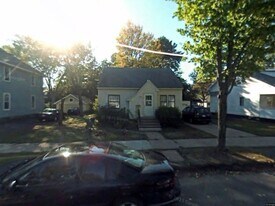 828 S 9th Ave in Wausau, WI - Building Photo