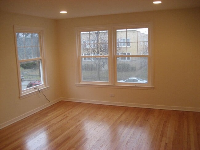 9000 La Crosse Ave in Skokie, IL - Building Photo - Building Photo