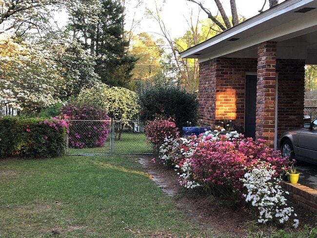 908 Byron Rd in Columbia, SC - Building Photo - Building Photo