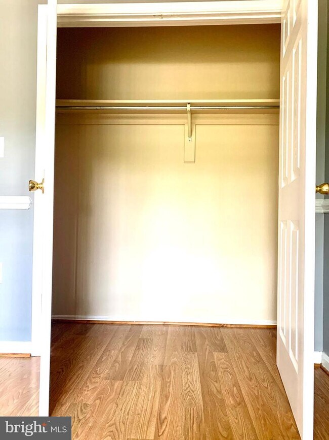 21029 Timber Ridge Terrace-Unit -102 in Ashburn, VA - Building Photo - Building Photo