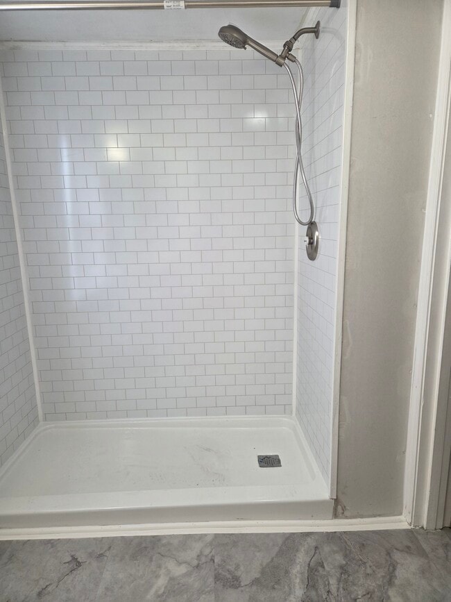 135 Kingsolver St in Bristol, VA - Building Photo - Building Photo