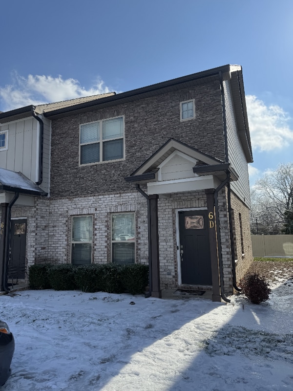 property at 555 Gresham Ln