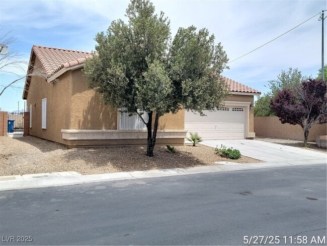 property at 3792 Calle de Rio Ave