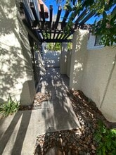 1802 E Frier Dr in Phoenix, AZ - Building Photo - Building Photo