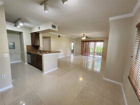 2492 Centergate Dr in Miramar, FL - Building Photo
