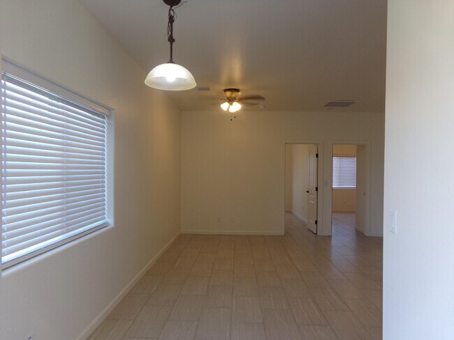 8483 Spouse Dr in Prescott Valley, AZ - Building Photo - Building Photo