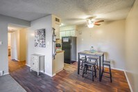 Building Photo - Boulder Crossroads Apartamentos in Denver, Colorado
