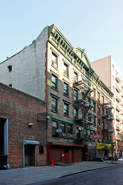 13-15 Ludlow St in New York, NY - Building Photo