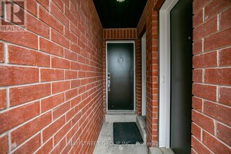 100 Dufay Rd in Brampton, ON - Building Photo - Building Photo