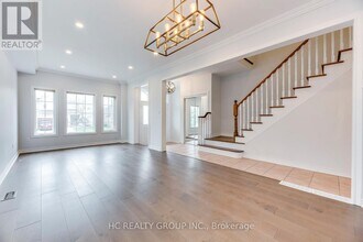 2591 North Ridge Trail in Oakville, ON - Building Photo - Building Photo