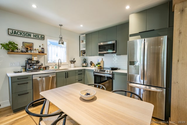 454 Riverside Ave, Unit 1