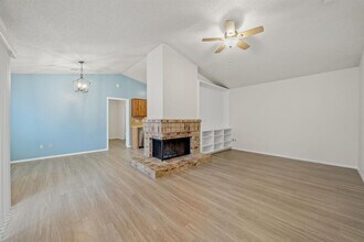 11604 Norwegian Wood Dr in Austin, TX - Building Photo - Building Photo