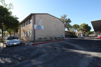 Park Hacienda Apartments in Las Vegas, NV - Building Photo - Building Photo